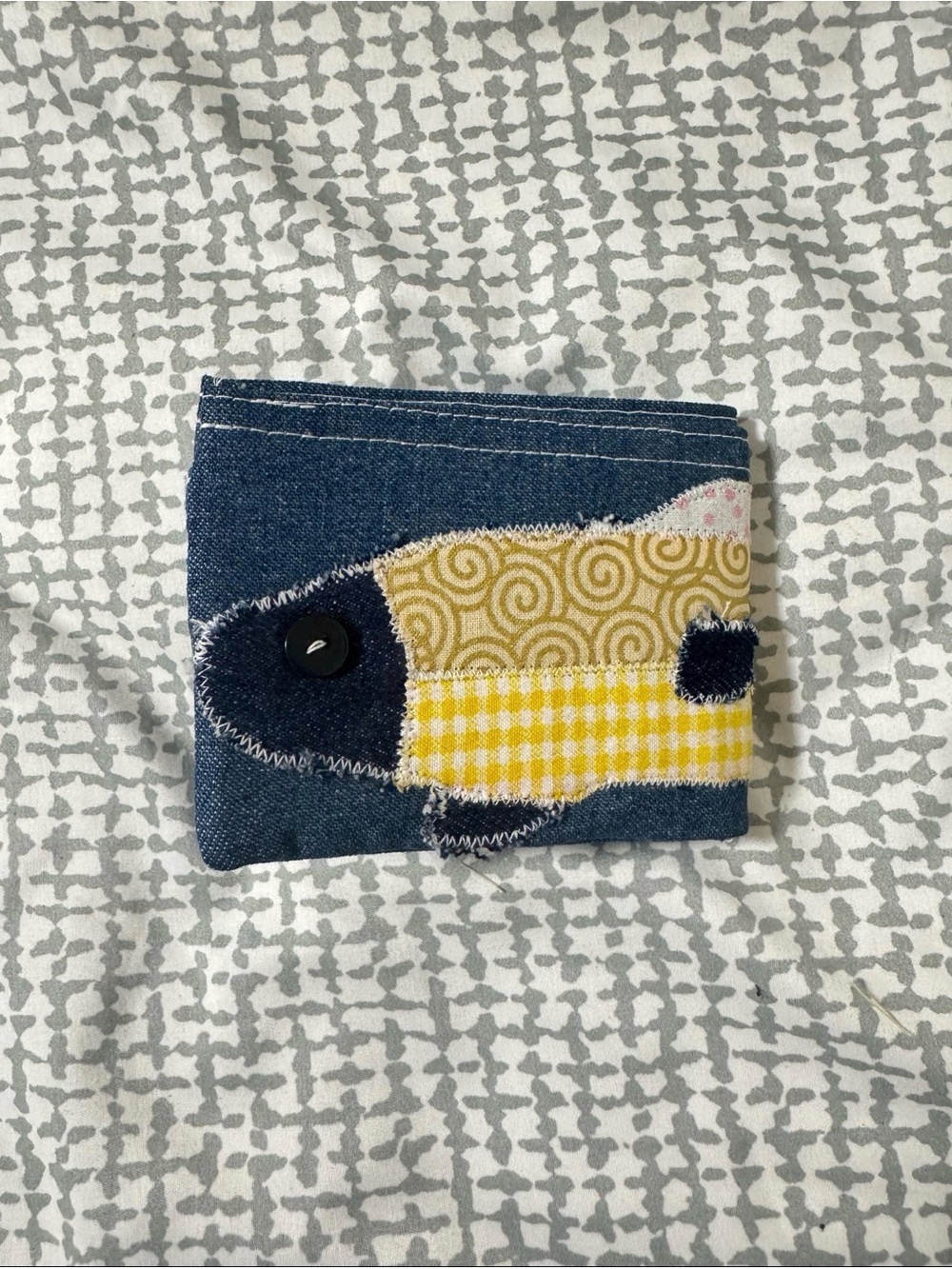 Fun Fish Wallet - Picture 2 of 4